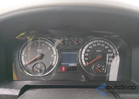 2010 Dodge Ram 1500 Slt/Sport/Trx z USA, uszkodzony, nr VIN 1D7RV1GP7AS202881